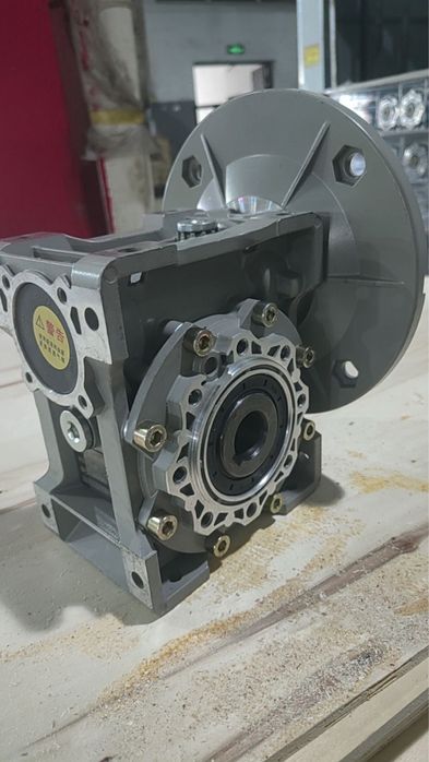 Электродвигатель мотор редуктор червячный редуктор