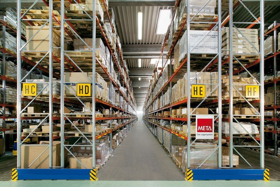 Rafturi metalice dexion