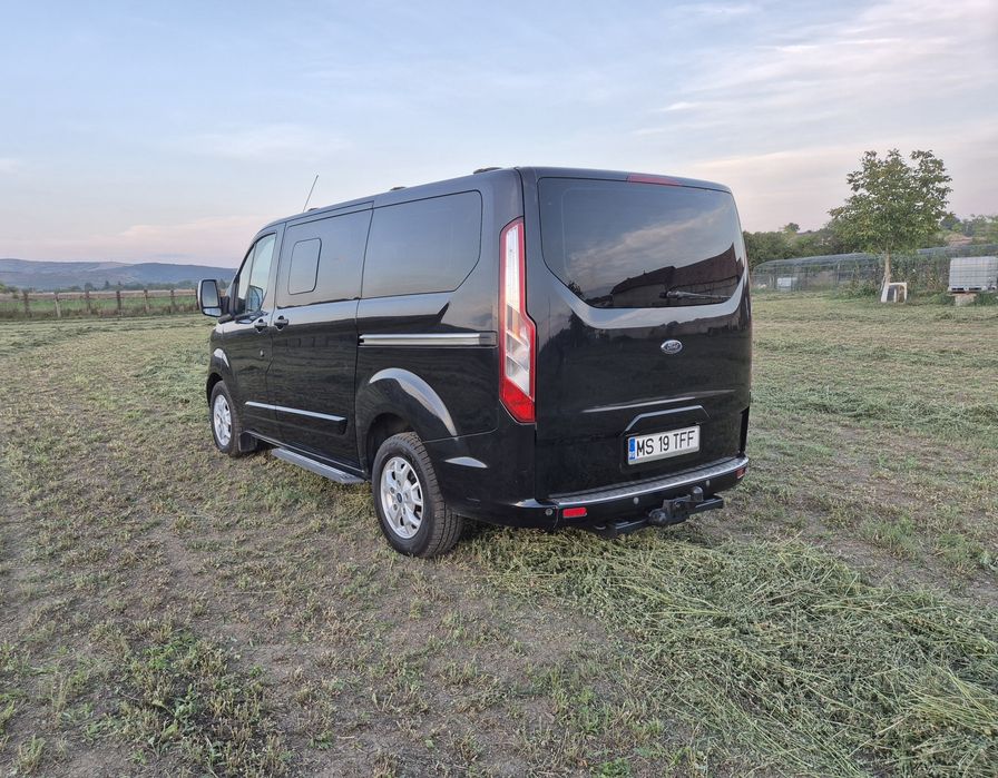 Ford Transit Tourneo Custom 2.2 TDCI 8+1 9 locuri  L1 H1