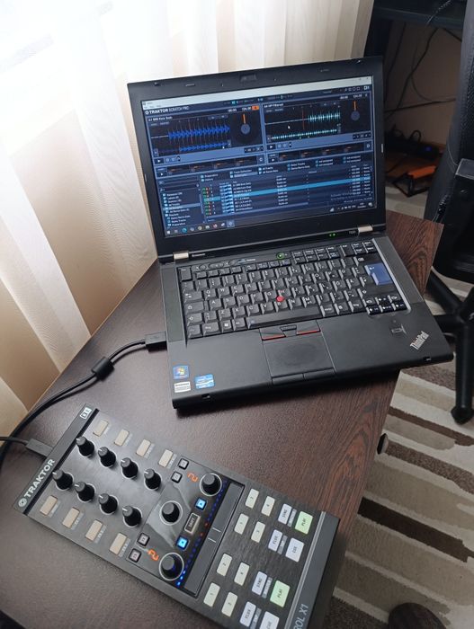 Native Instruments Traktor Kontrol X1
