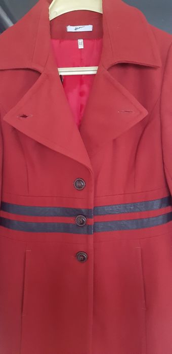Червено палто българско производство 44 номер