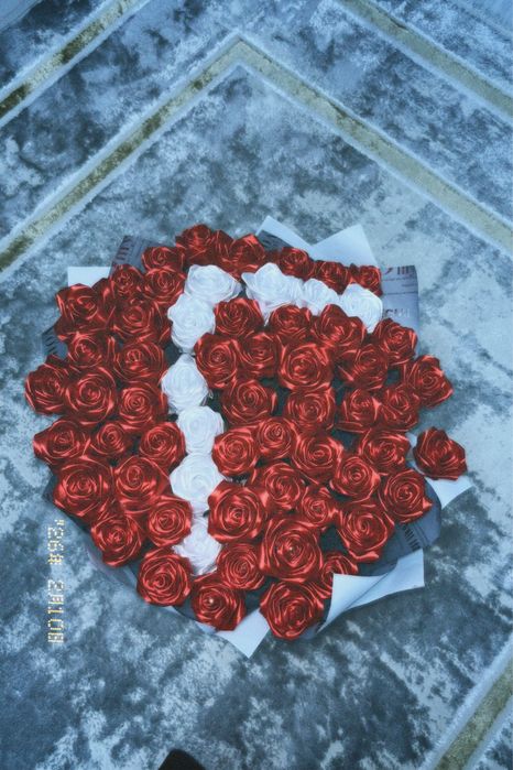 Цветы из лента!!