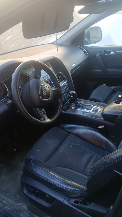 Vând Audi q7 3.0 tdi