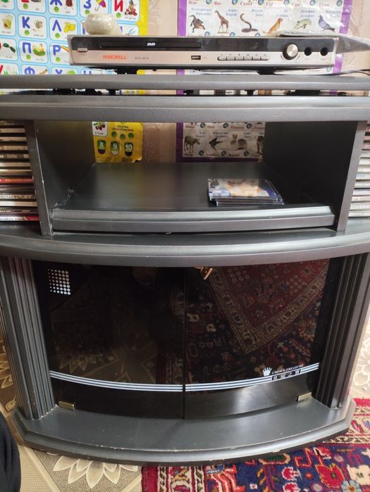 Полка под телевизор