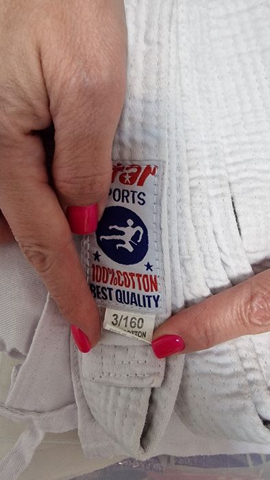 Продам кимоно рост 160 белый карате