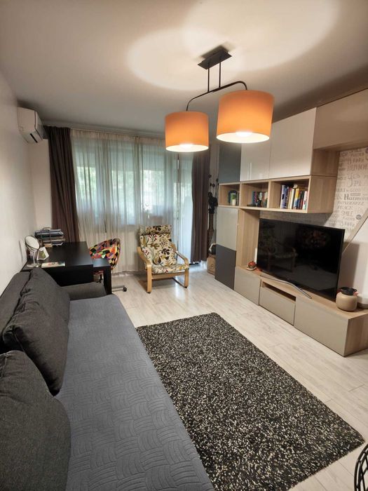 Vand apartament 3 camere Piata Gorjului, sector 6, metrou
