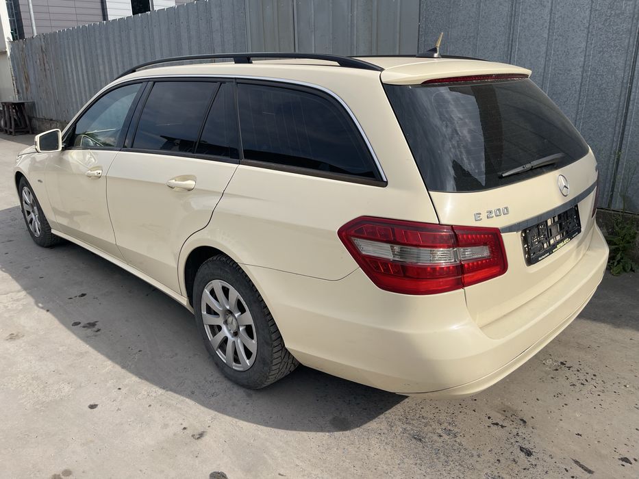 Mercedes E200CDI комби на части