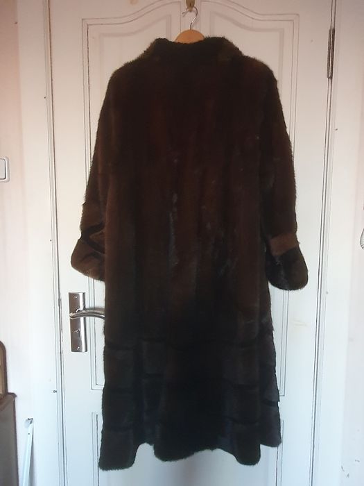 Продам шубу норковую размер 52-54