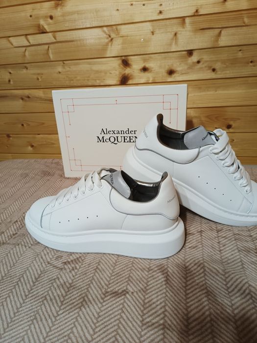 Alexander Mcqueen