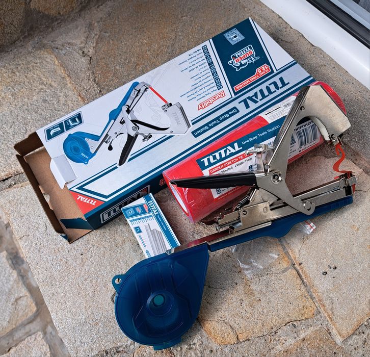 Машинка за връзване на лозе