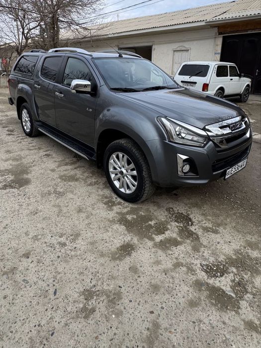 Isuzu D-max 3.0 Td turbo disel(salarka) mator