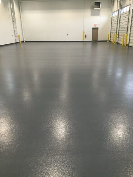 Эпоксидный полиуретановый наливной пол для промышленных объектов