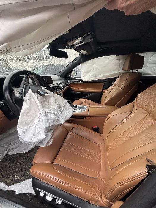 BMW 750i xdrive G11 – цяла на части