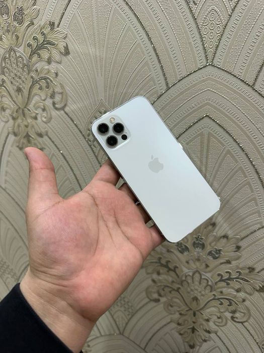 Iphone 12 Pro Ideal holatda 128 GB 74% Yomkst Ochilmagan