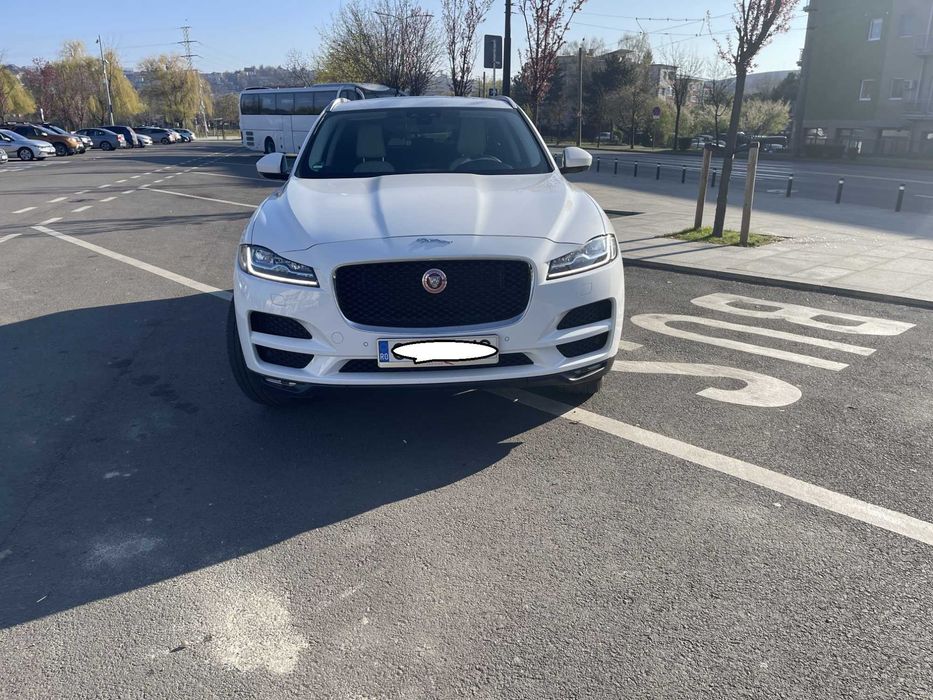 Vand/schimb SUV lux Jaguar F-pace model nou 06.2018 2.0d 4x4 171.000km diesel 180cp 4x4 cutie automata S Euro 6, in stare deosebita,