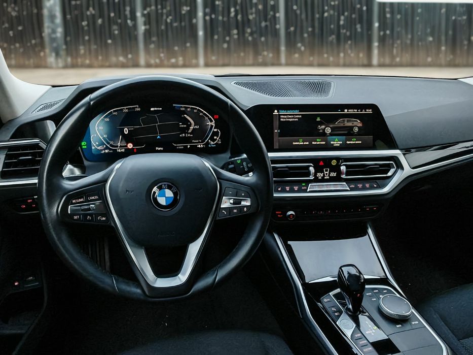 BMW 330e xDrive Plug-in Hybrid | 2021 | 292 CP | Garanție