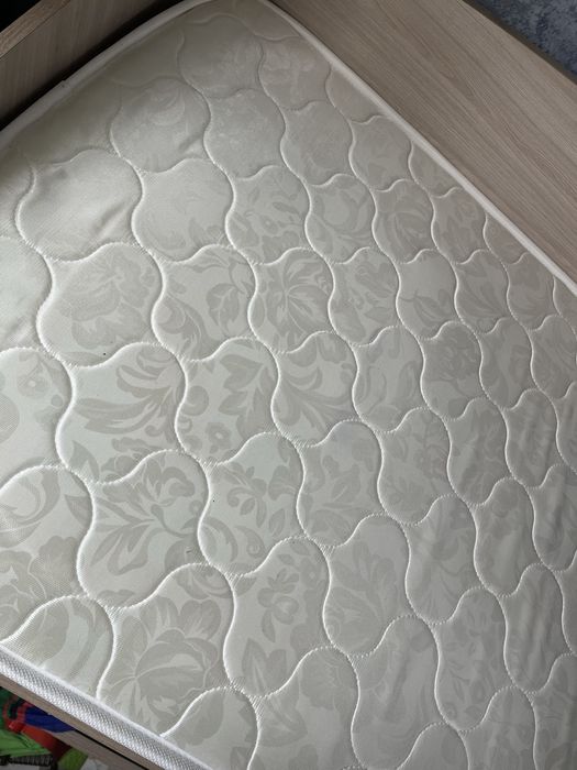 Продам матрасы в хорошом состоянии