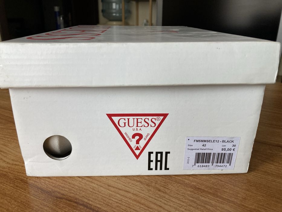 Мъжки оригинални обувки Guess