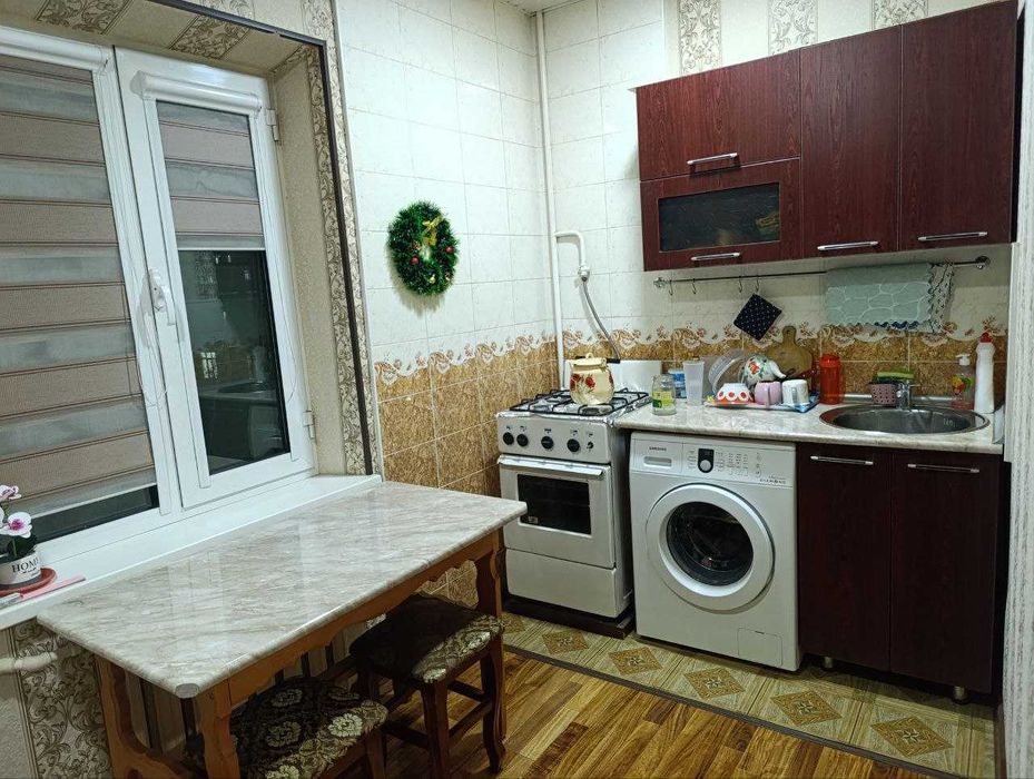 Продаётся 1 комн. квартира в центре. Метро Ойбек