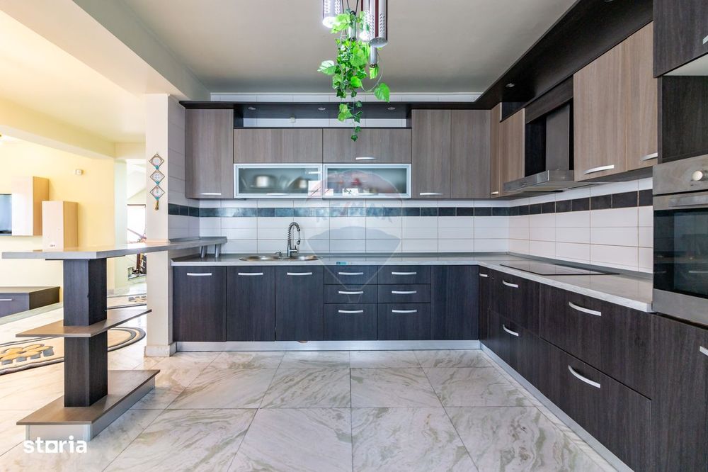 Casă / vilă de vânzare în Balotești | aprox. 350 mp | teren 1.015 mp