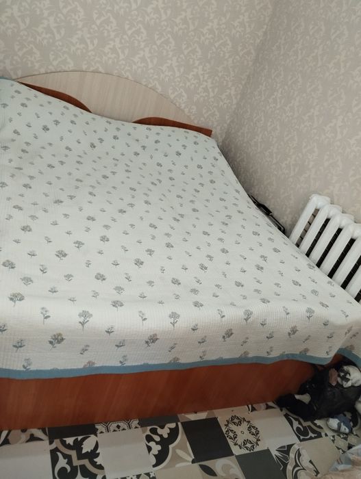 Продам спальный гарнитур