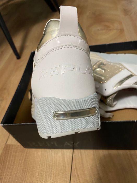 Replay, нови в кутия, 38