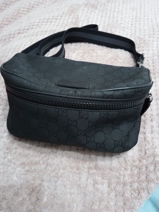 Borsetă Gucci Neagră