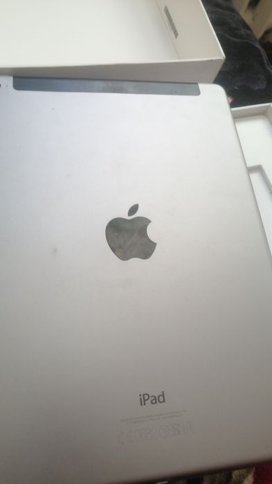 Продам Айпад 2 в нормальном состоянии