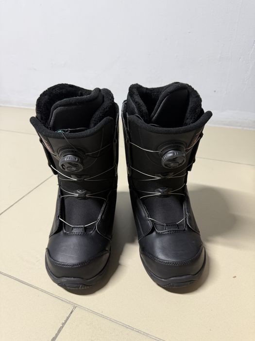 Сноуборд с ботинками