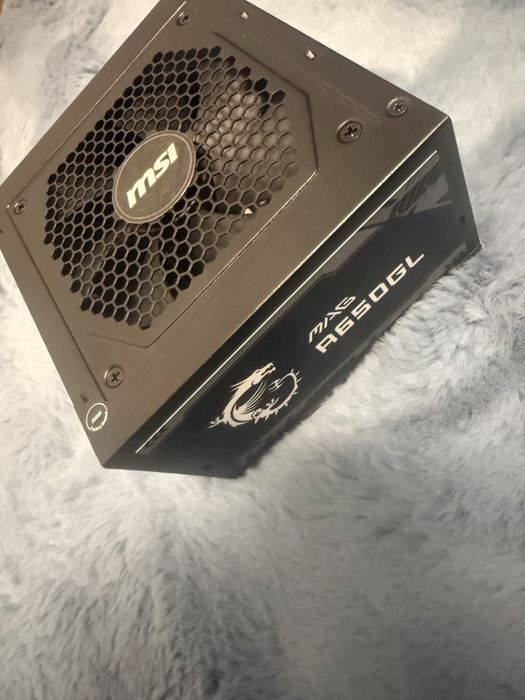Sursa msi 650W 80+ gold