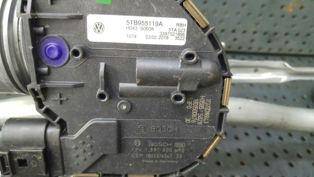 Ansamblu stergator motoras vw touran 5t1 5tb955023a 3397021896 1137328943