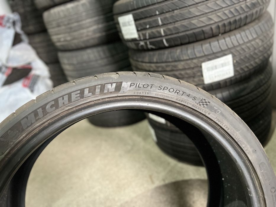 Anvelope de vară:Michelin Pilot Sport 4s , 235/35/20 92Y ‘TO’