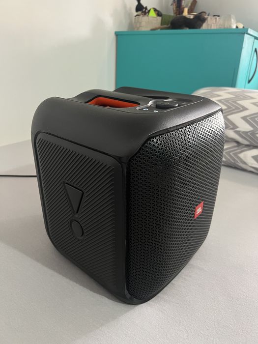 Vand boxa JBL partybox