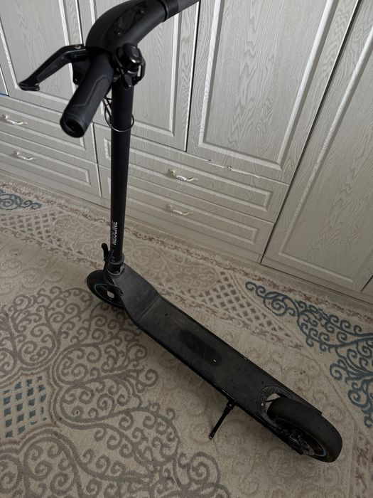 Продам электросамокат Neoline