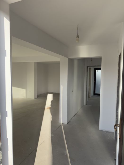 Vand casa zona consul