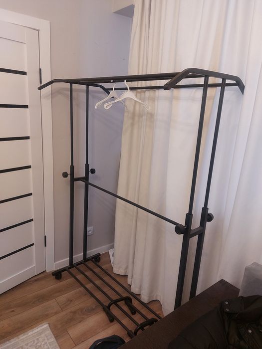 Зеркало, Вешалка