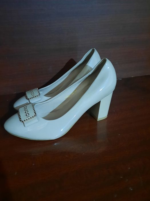 Новые женские туфли 38 размер