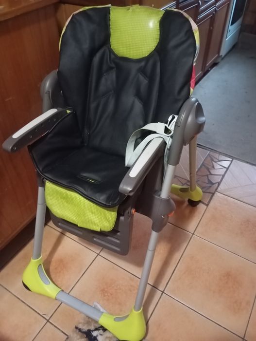 Продается детский стульчик для кормления Chicco