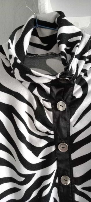 продам 2 платья р.48-52