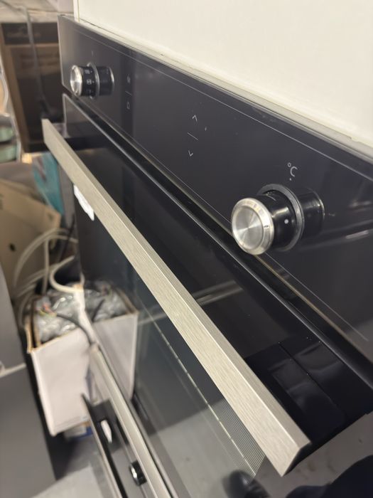 Cuptor electric multifuncțional încorporabil Sharp K71V28BM2