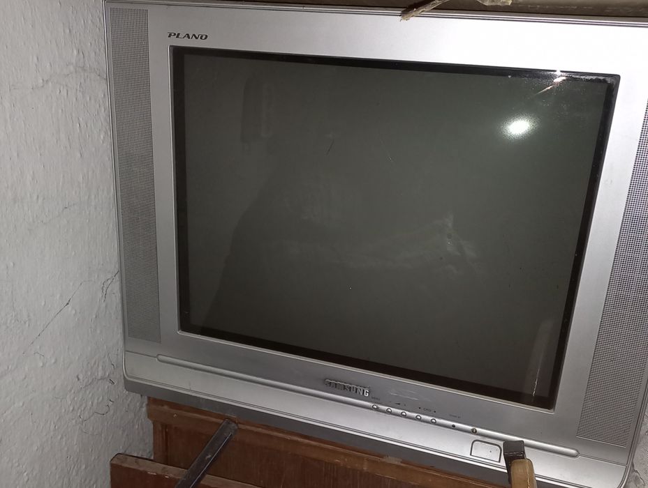 Телевизор в рабочем состоянии