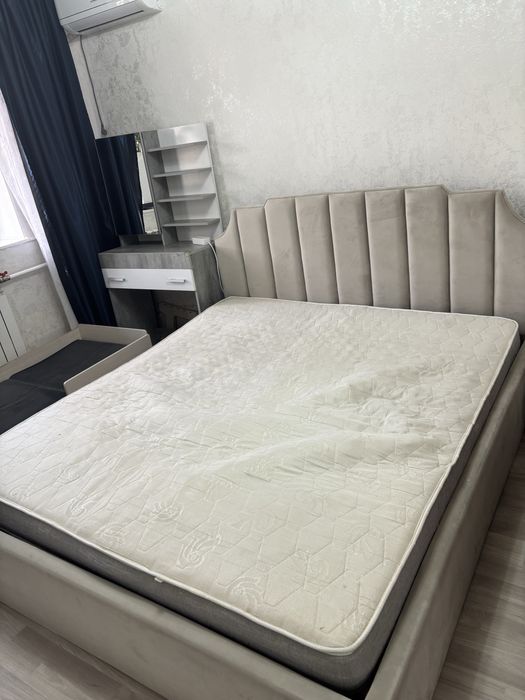 Продам двухспальную кровать