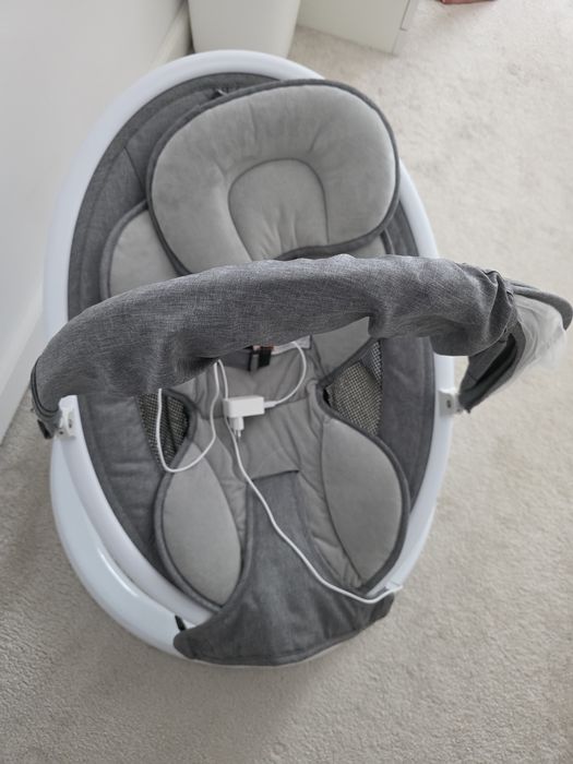 Leagan electric bebelusi balansoar in stare perfect estetic