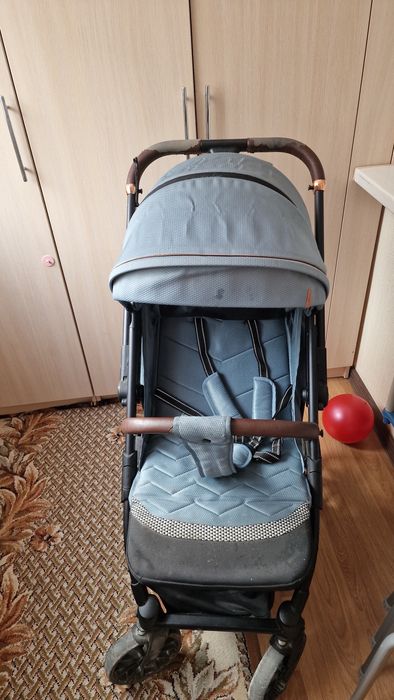 Продам коляску детскую