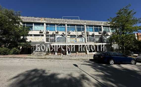 Дава се под наем Офис в Велико Търново, Център - 123 кв.м за 100000 € - Снимка #1