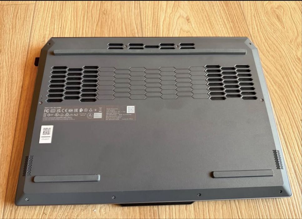 Vând Lenovo Log 15 ARP 9 Gamer laptop