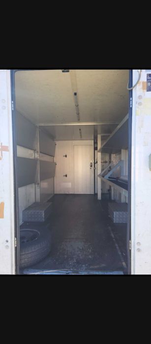 Mercedes Sprinter 313 E5 cub cu rafturi