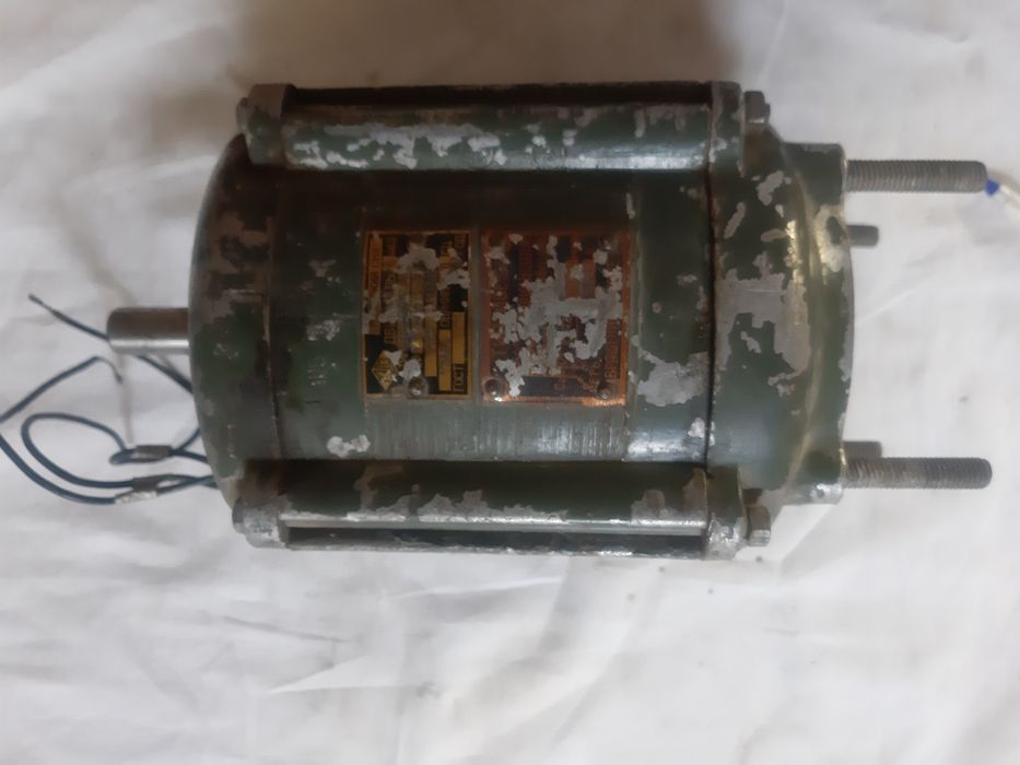 Двигатель однофазный