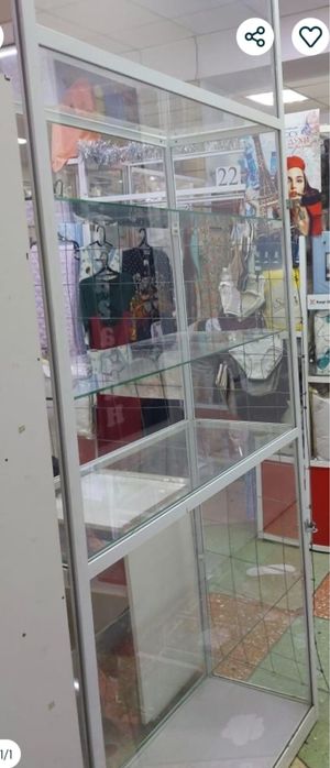 Продается ветрины и манекены