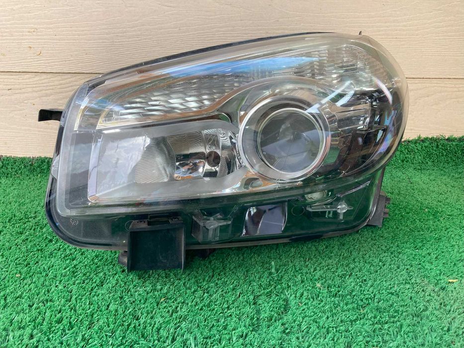 Nissan Qashqai J10 FaceLift - Ляв и Десен Фар - Фабрични